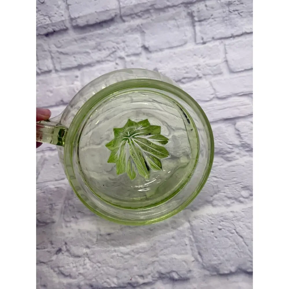 Vintage Federal Uranium Glass Depression Citrus Juicer Reamer Green 8.5